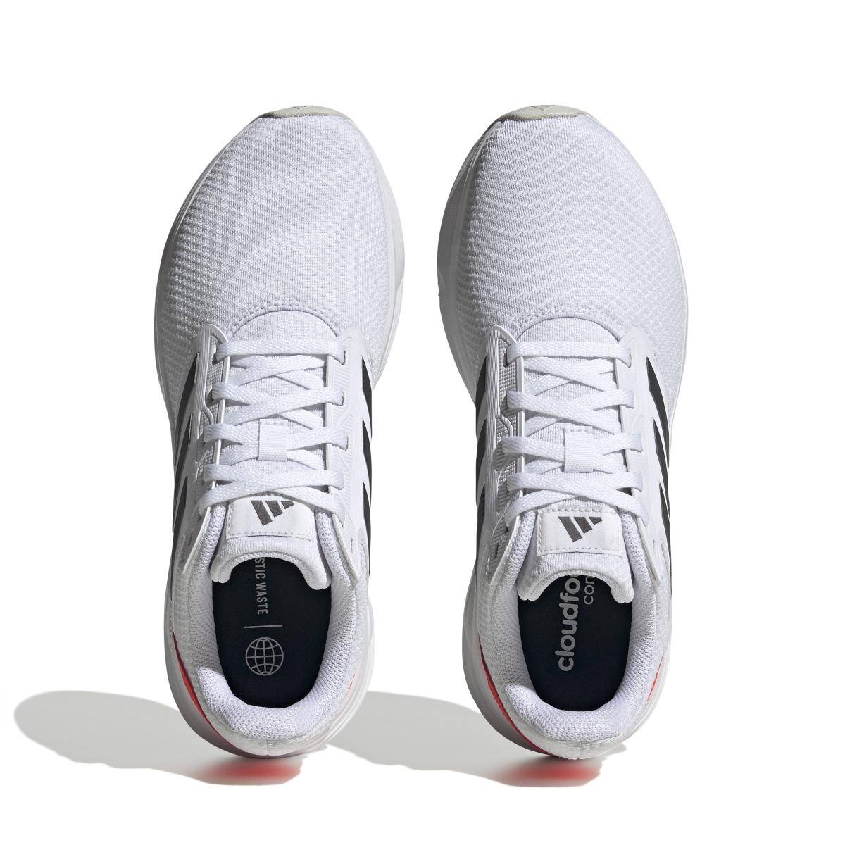 product/a/d/adidas_hp2419_3_footwear_photography_top_portrait_view_white_000.jpg