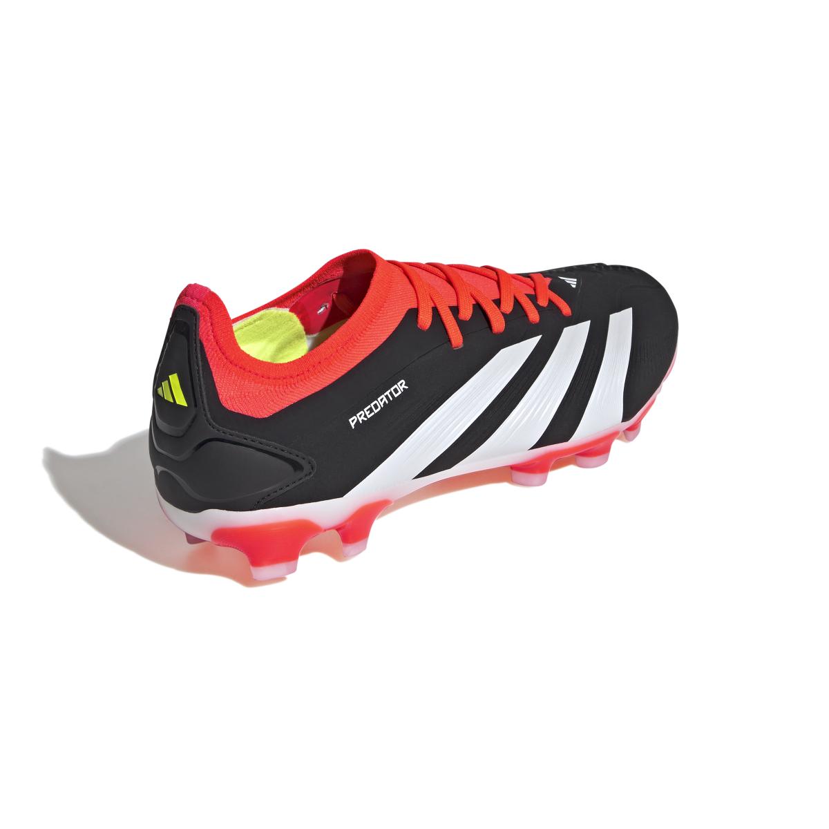 product/a/d/adidas_ig7733_6_footwear_photography_back_lateral_top_view_white-030824.jpg