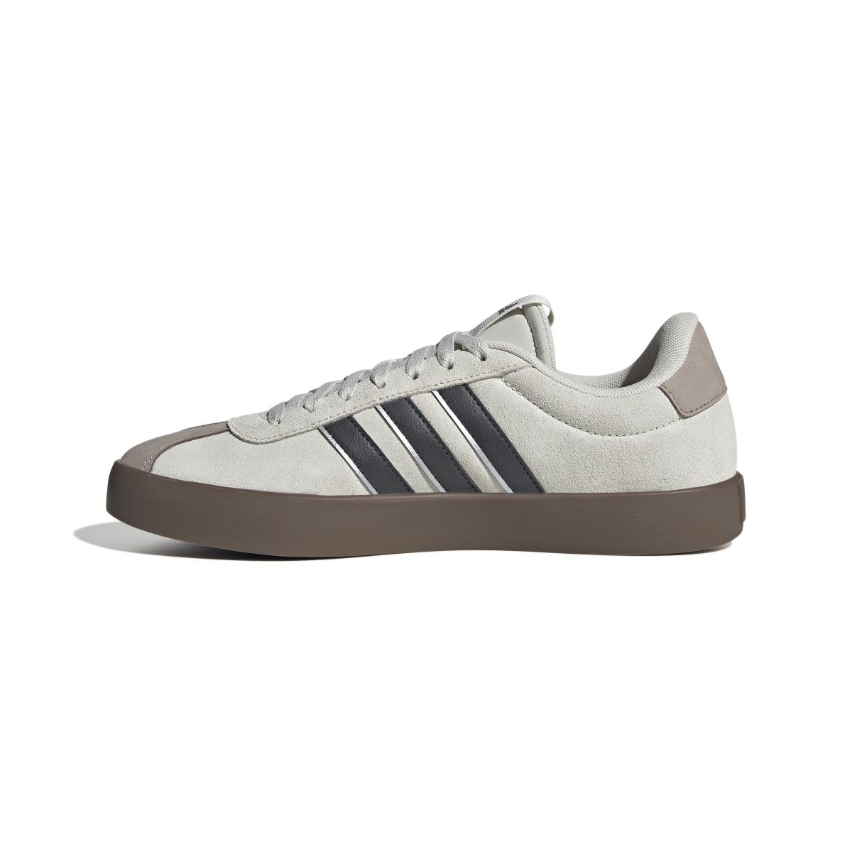 product/a/d/adidas_jp5288_5_footwear_photography_side_medial_center_view_white-nw091625.jpg