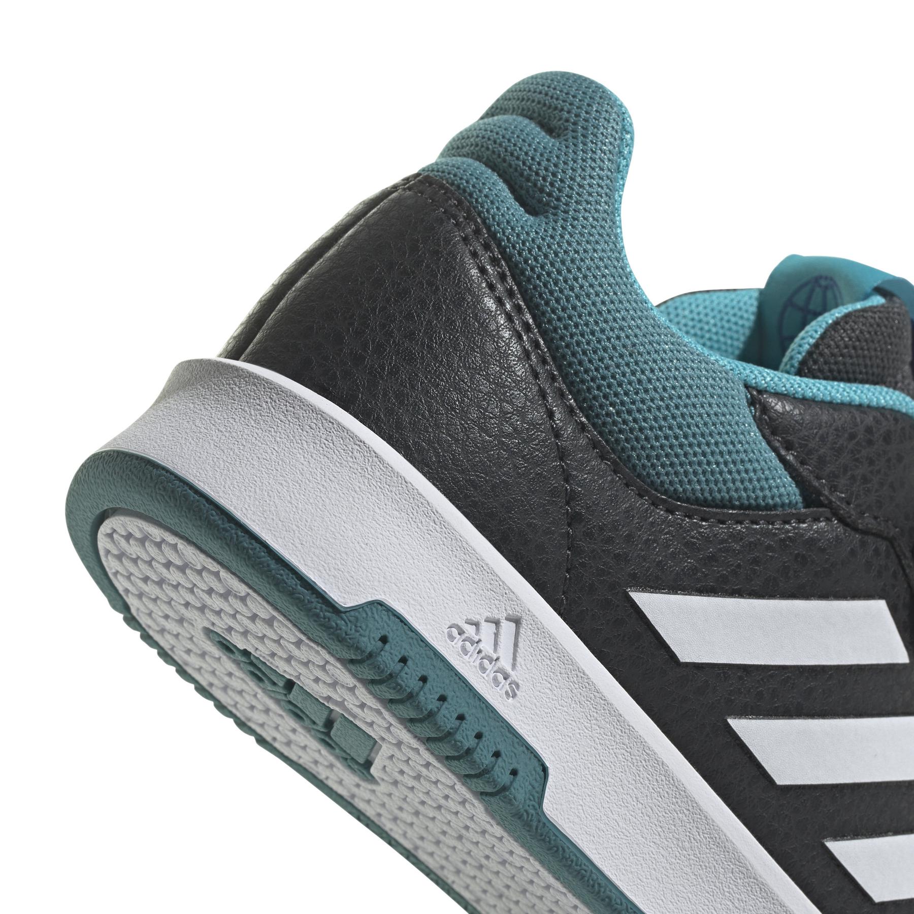 product/a/d/adidas_id2305_8_footwear_photography_detail_view_1_white.jpg