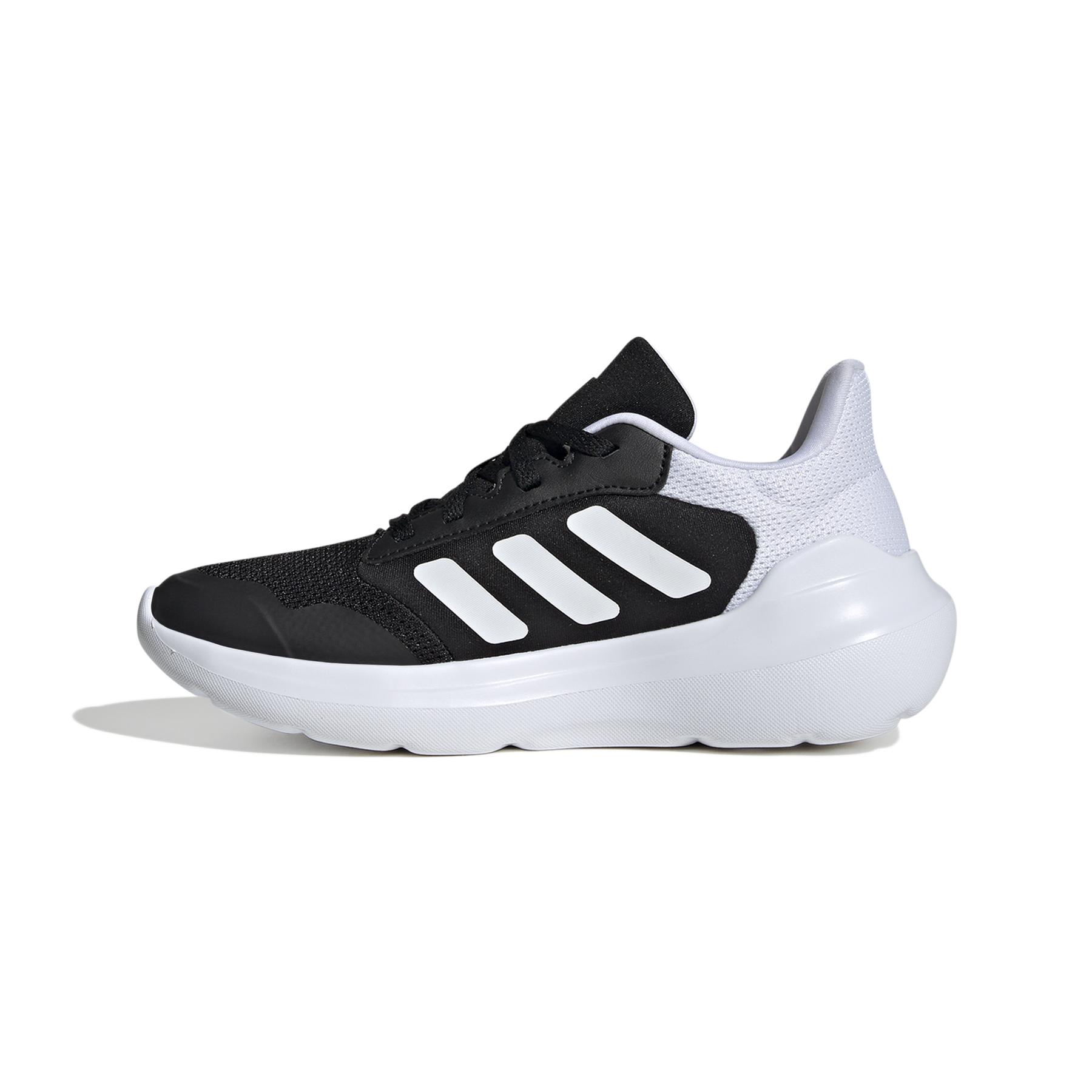 product/a/d/adidas_ie3544_5_footwear_photography_side_medial_center_view_white.jpg