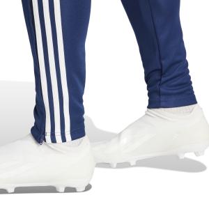 product/a/d/adidas_ir9343_8_apparel_on_model_detail_view_2_white.jpg