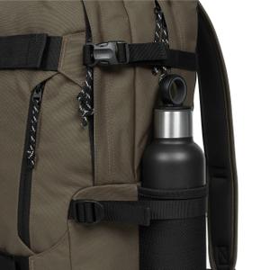 ek0a5bl71w8-plecak-z-kieszenia-na-bidon-i-pokrowcem-na-laptopa-eastpak-cs-forest-tu