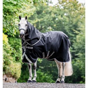 aarp70-kji0-66-derka-zewnetrzna-dla-koni-z-oslona-szyi-horseware-amigo-1200d-plus-turnout-0g-black-titanium-grey-silver